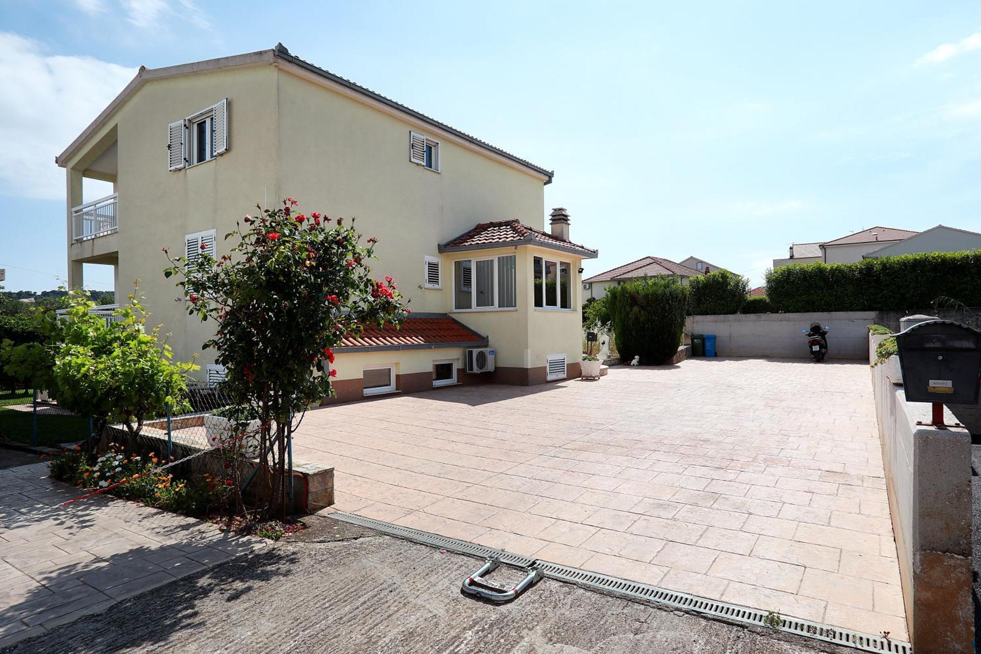 Nevistic Apartmani Traù Esterno foto